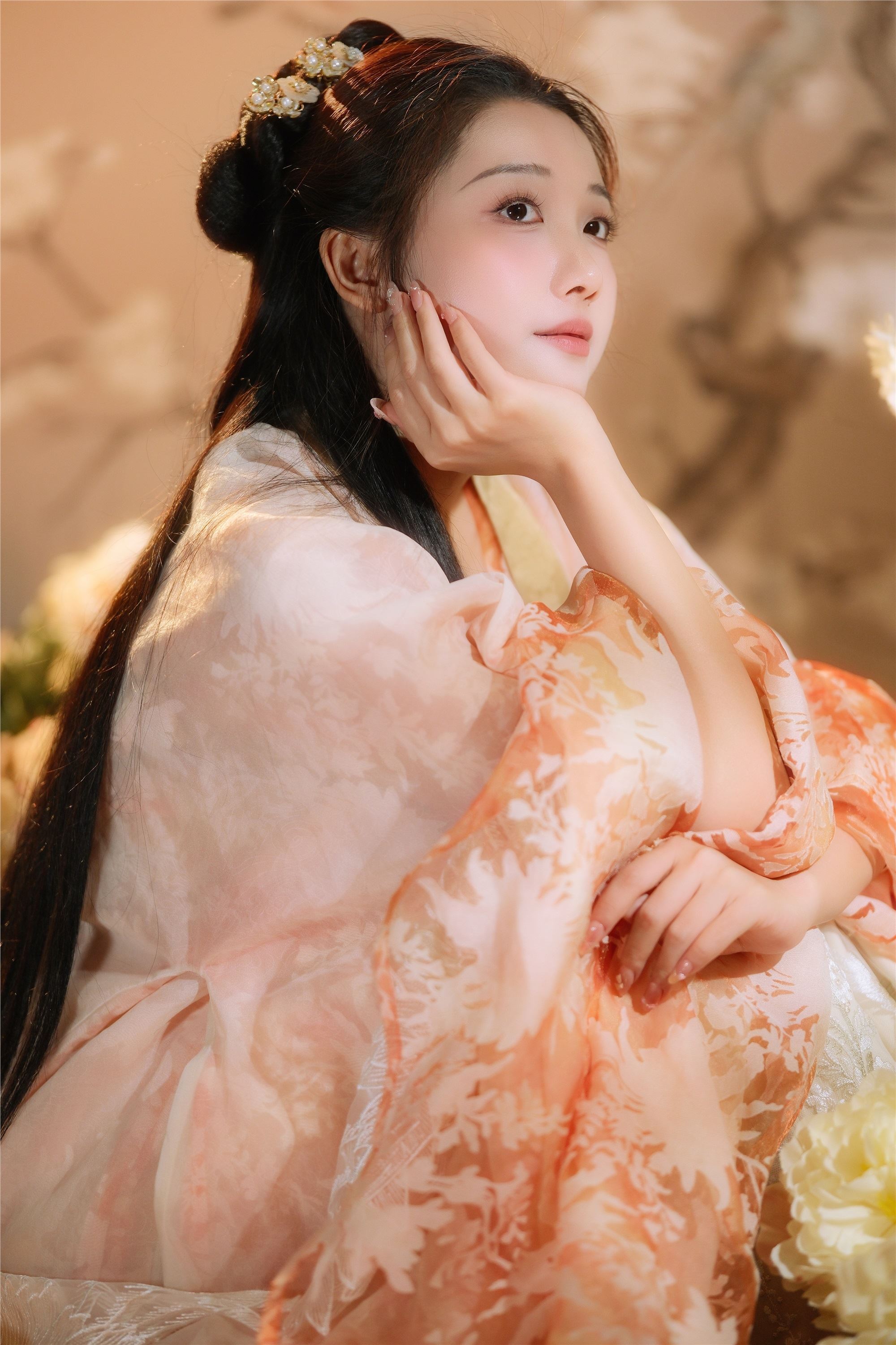 YITUYU艺图语 2025.01.11 花吻 安九鱼